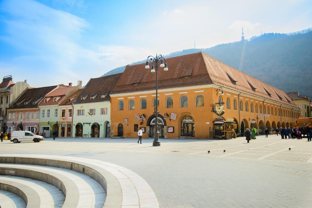 Residence Piata Sfatului Braşov Exterior foto